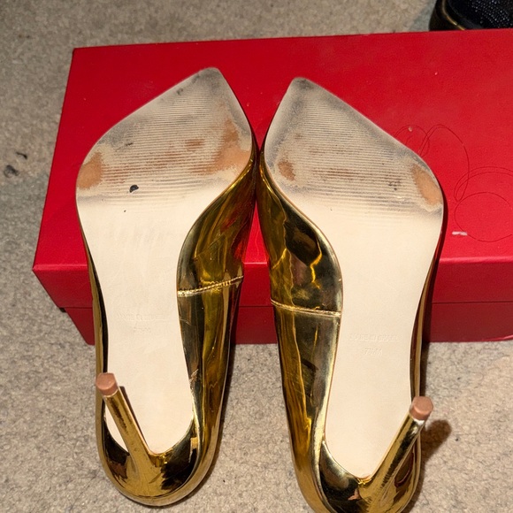 Steve Madden Metallic Gold Heels - Picture 5 of 5